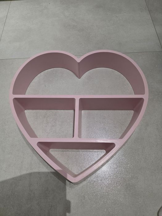 Półka wisząca w kształcie serca