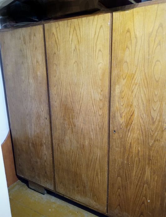 Szafa PRL drewniana dąb trzydrzwiowa
