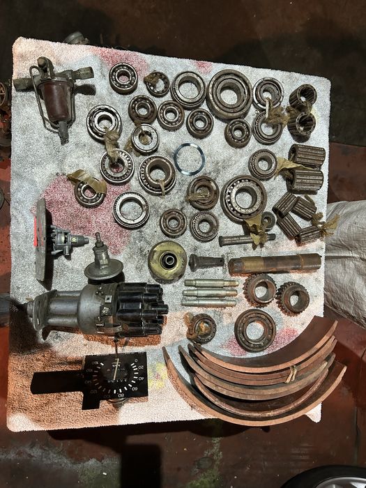 Волга , москвіч , УАЗ