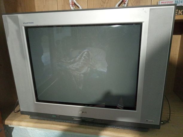 Продам большой телевизор
