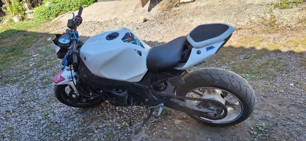 Бак Suzuki GSX r600 k1 k2 k3 розборка