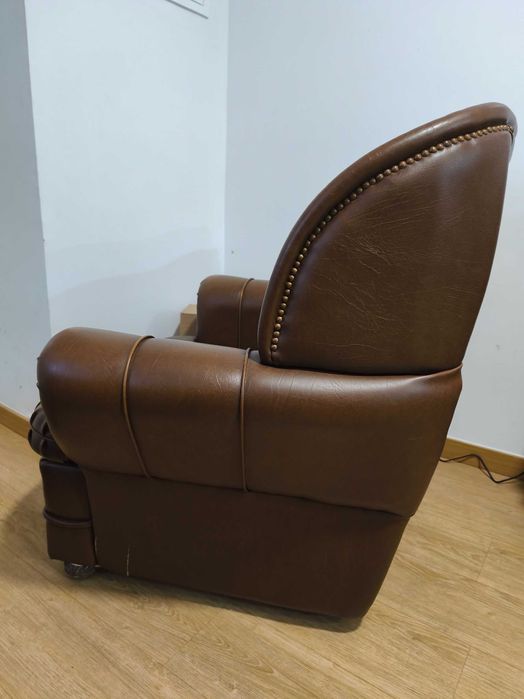 2 Poltronas em Pele Super Confortável