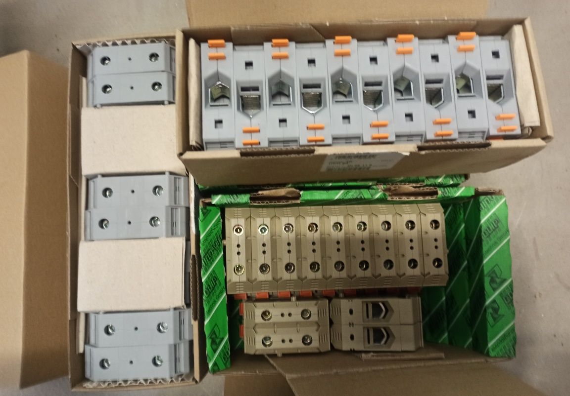 Шкаф наружный 8GB1 311-4 12 мод. Siemens, клеммы проход Phoenix Contac