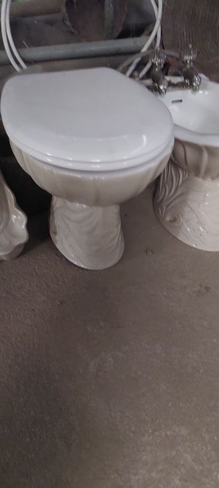 Louça casa de banho