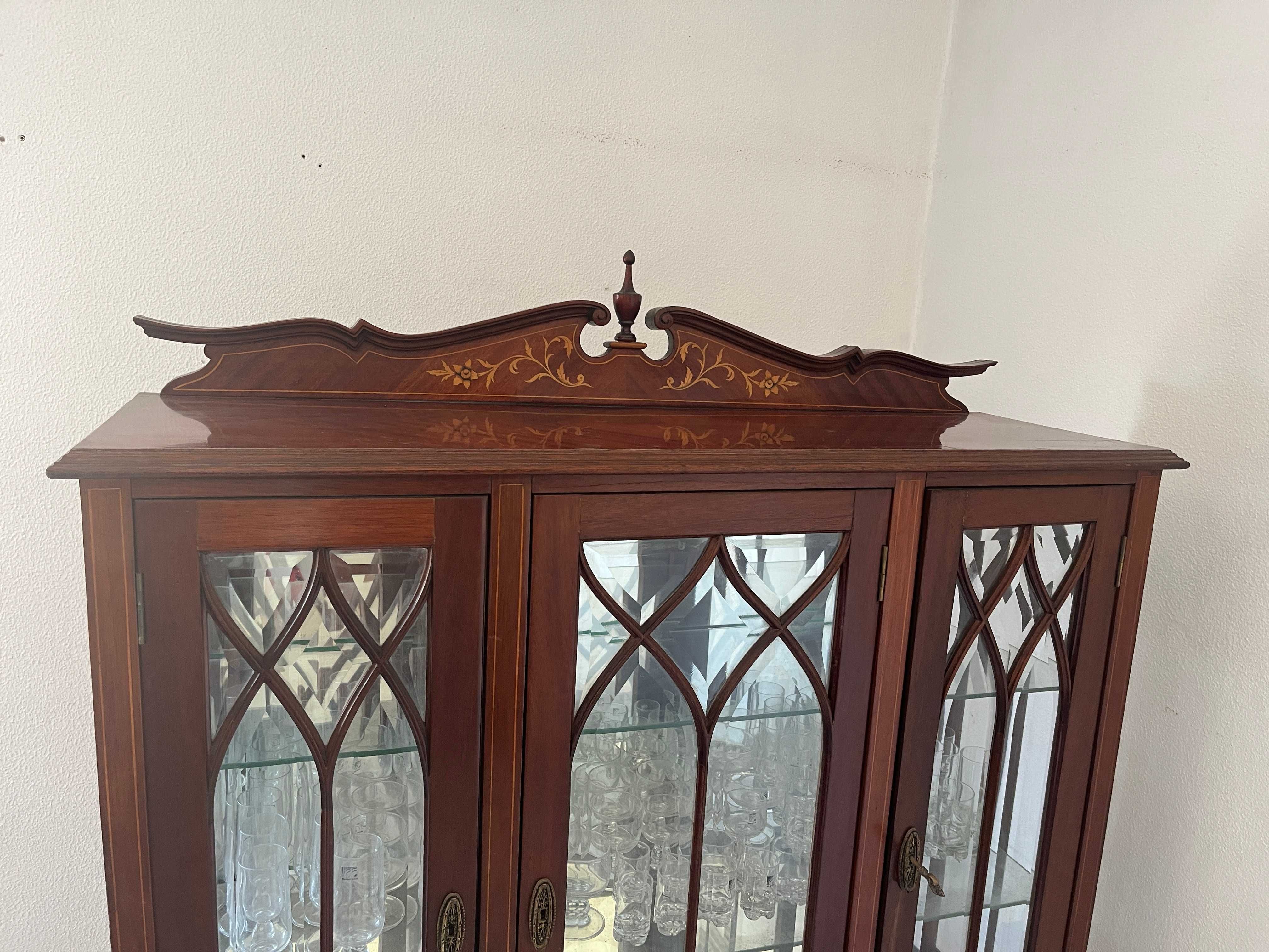 Móvel Cristaleira Vitrine Estilo D. Maria