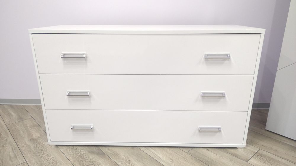 Продам білий глянцевий комод