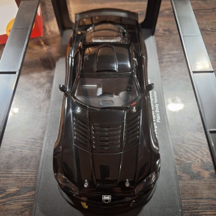 1:18 Auto Art Dodge Viper Competition car 2004