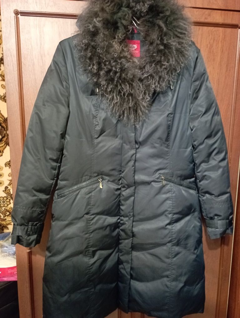 Продам зимовий пуховик Daser