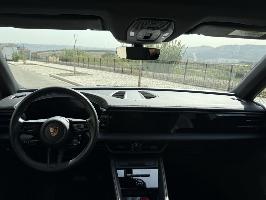 Porsche macan electric 4