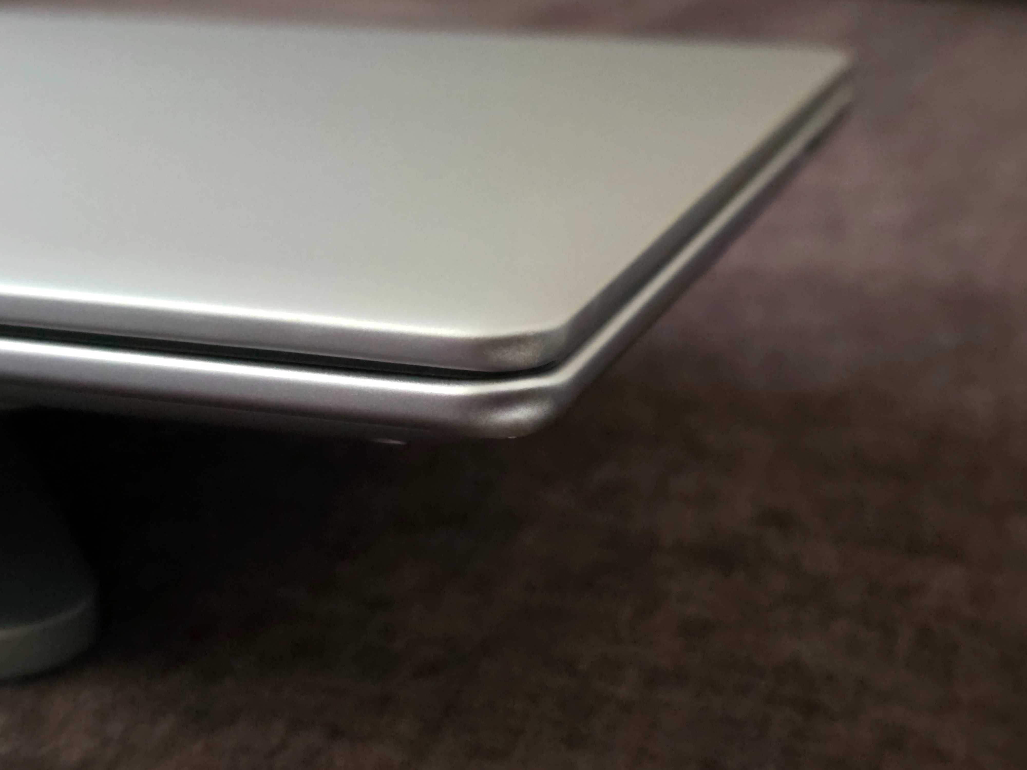 Dell Inspiron 16 Plus 7640 (16" 2.5K 120Hz/ 185H/ 16DDR5/ 512 NVMe)