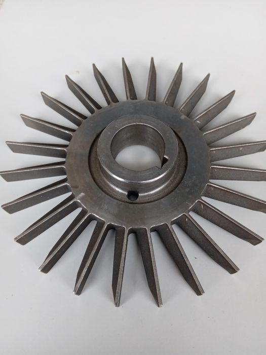 Wirniki Fi 131. gr. 11. Otwór na wałek Fi 24 -, 2 szt.