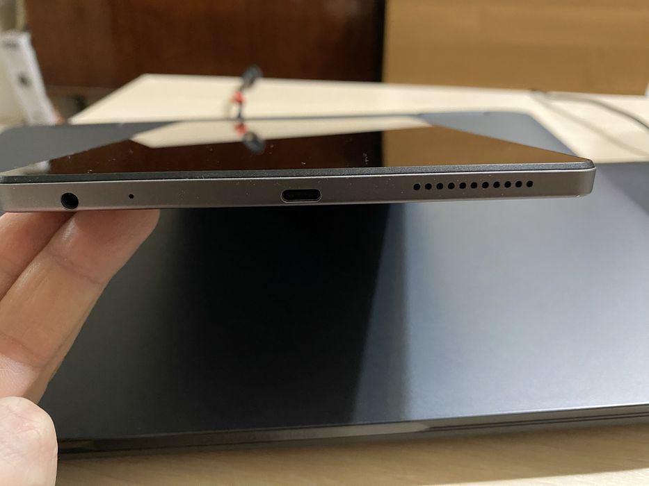 Продам б/у планшет Lenovo Tab M9 4/64 GB