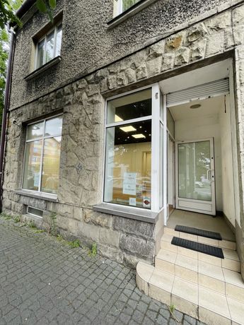 Lokal usługowo-handlowy przy ul. Dworcowej 35, ŻYWIEC