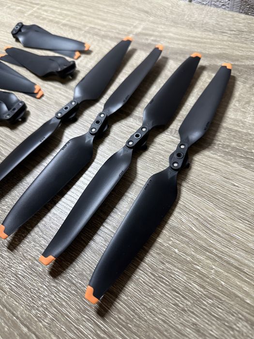 DJI Mavic 3. Пропелеры/лопасті з резин.кінчиками. Ціна за комплект 4шт