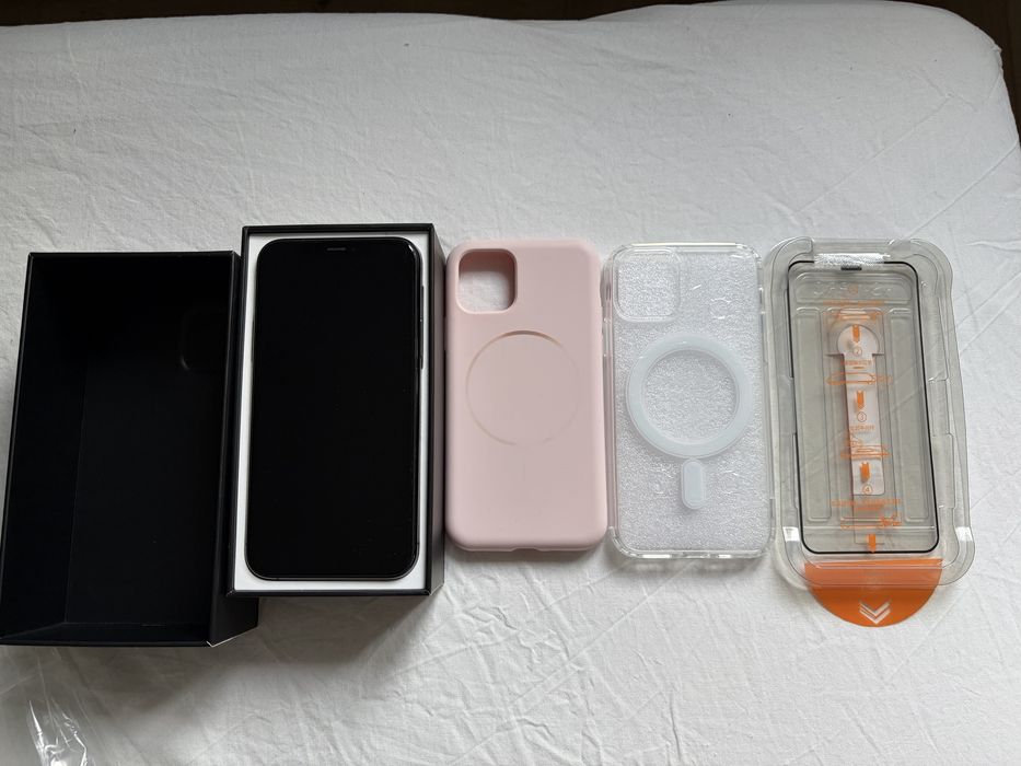 Sprzedam Iphone 11 Pro 64GB Space Gray z etui szklo