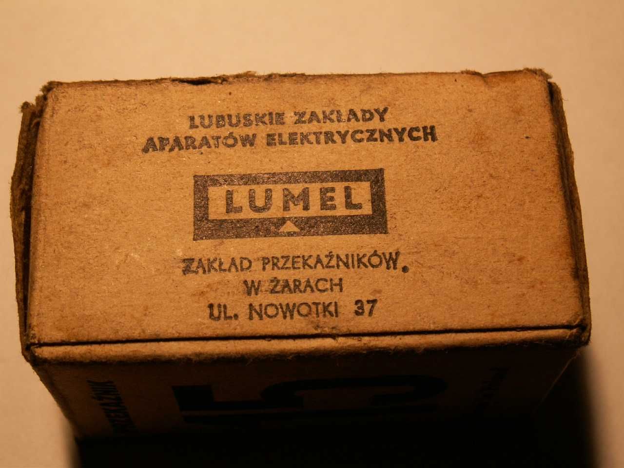 Przekaźnik ELEKTROMAGNETYCZNY  220 V  Lumen -  R-15  3PDT 10A - 11 Pin