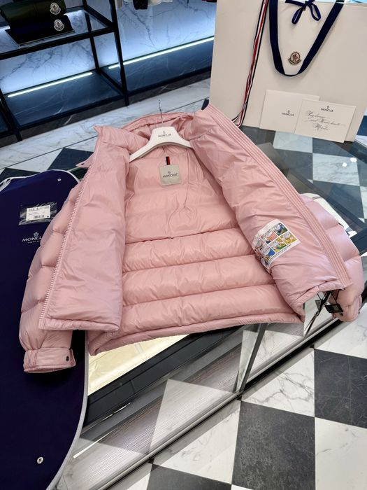 Жіноча куртка женская куртка пуховик Монклер Moncler