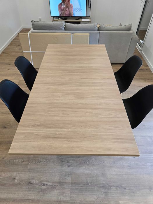 Mesa de jantar + 4 cadeiras
