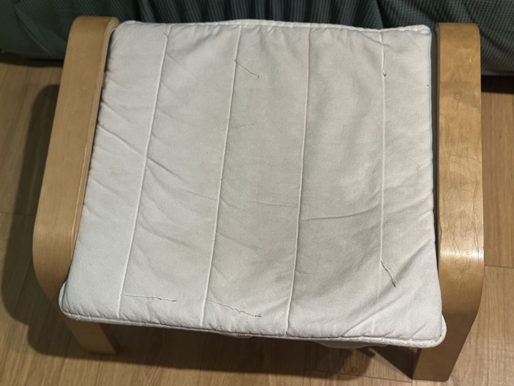 Pousa pés - IKEA