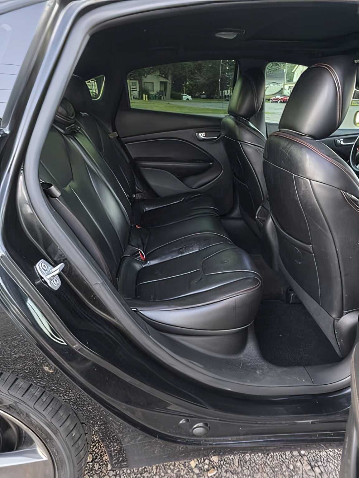 2016    Dodge Dart