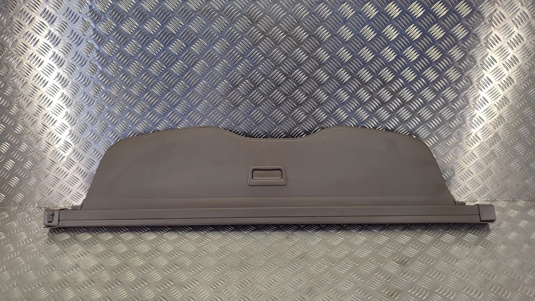 VW TOUAREG 7L 03-09R ROLETA BAGAŻNIKA KAWOWA LATTE MACCHIATTO 7L6867773 J
