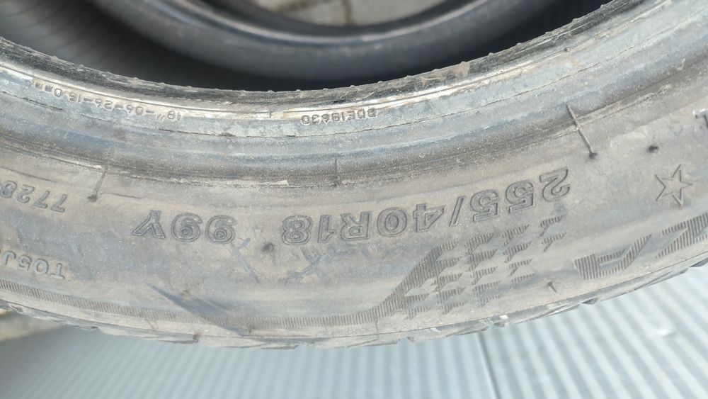Opony używane 255/40R18