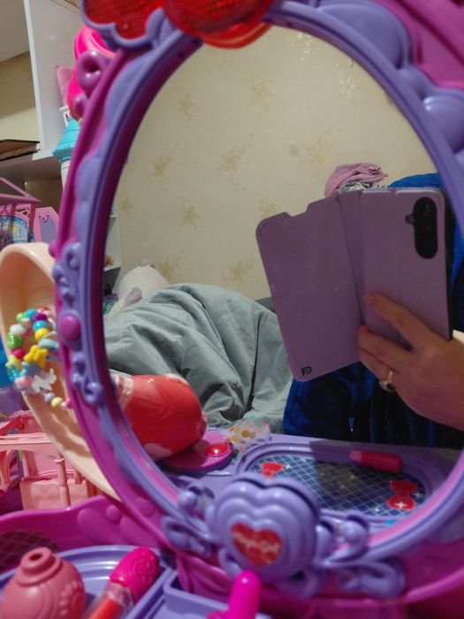 Дитяче трюмо зі стільчиком та прикрасами іграшкове, туалетний столик