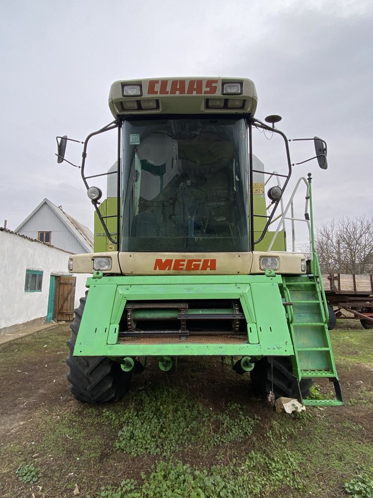 Возможен обмен Продам комбайн Claas Mega 204