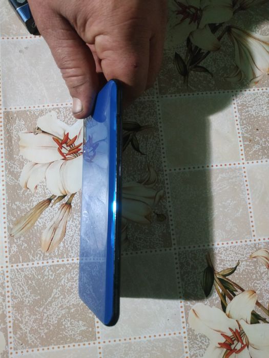 Samsung A50, 6/128, продам в хорошие руки...