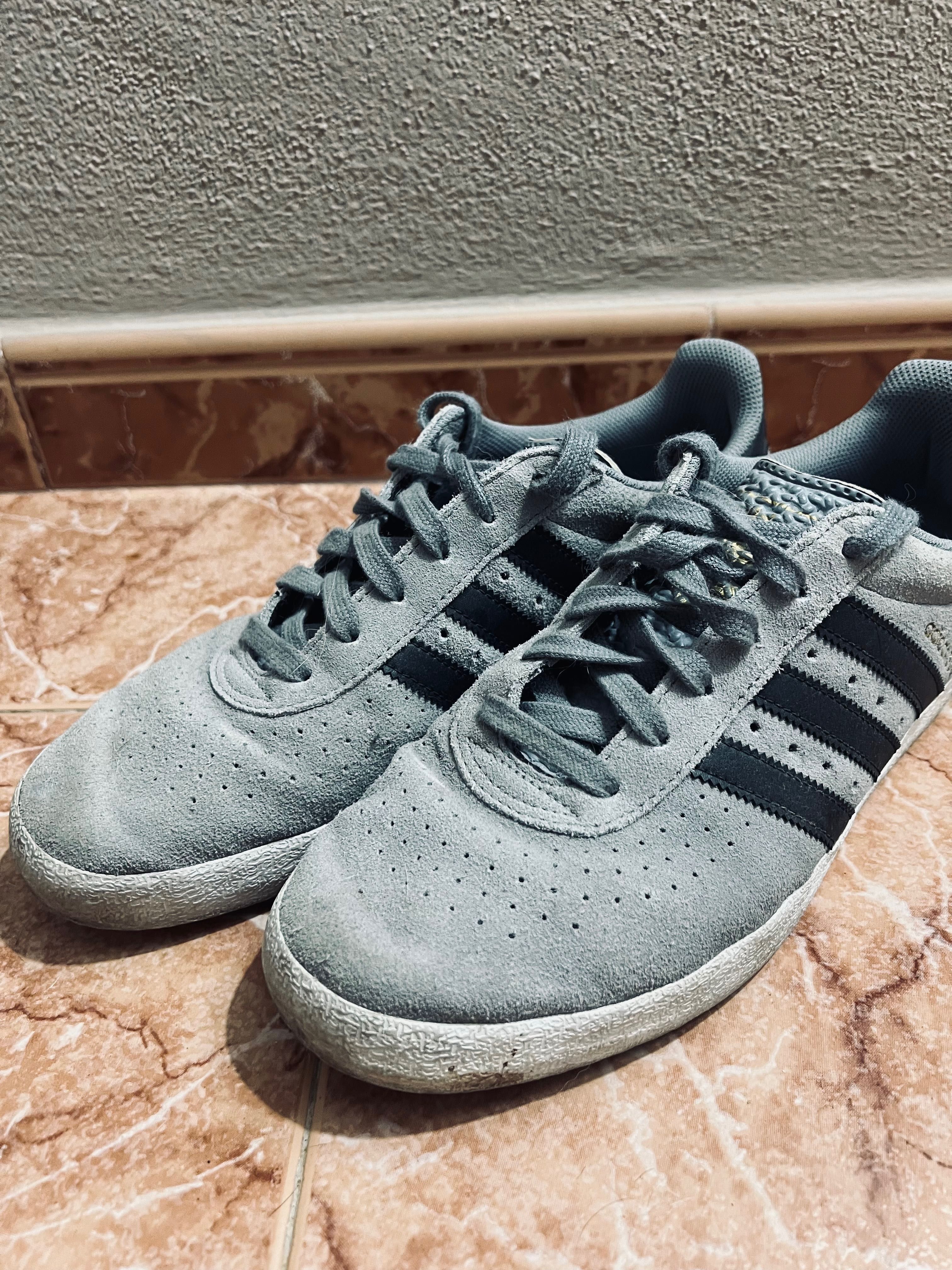 Ténis Adidas - Usados, em bom estado