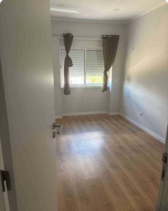 T2 Remodelado em Baixa da Banheira