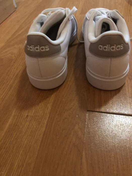 Tenis Adidas 42 novos