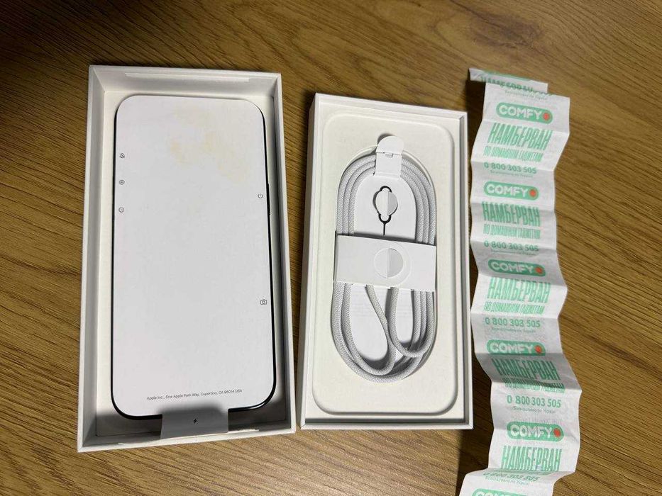 Смартфон Apple iPhone 16 Pro Max 256GB Black Официал Комфи Гарантия