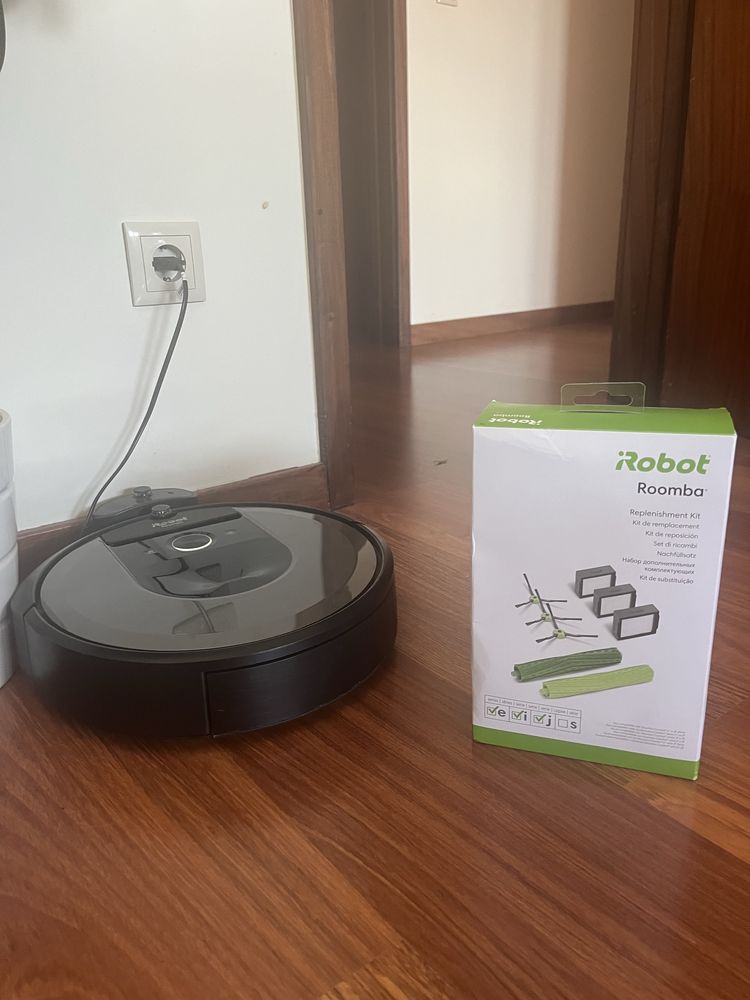 Aspirador Robot Roomba i7 – Com peças novas!