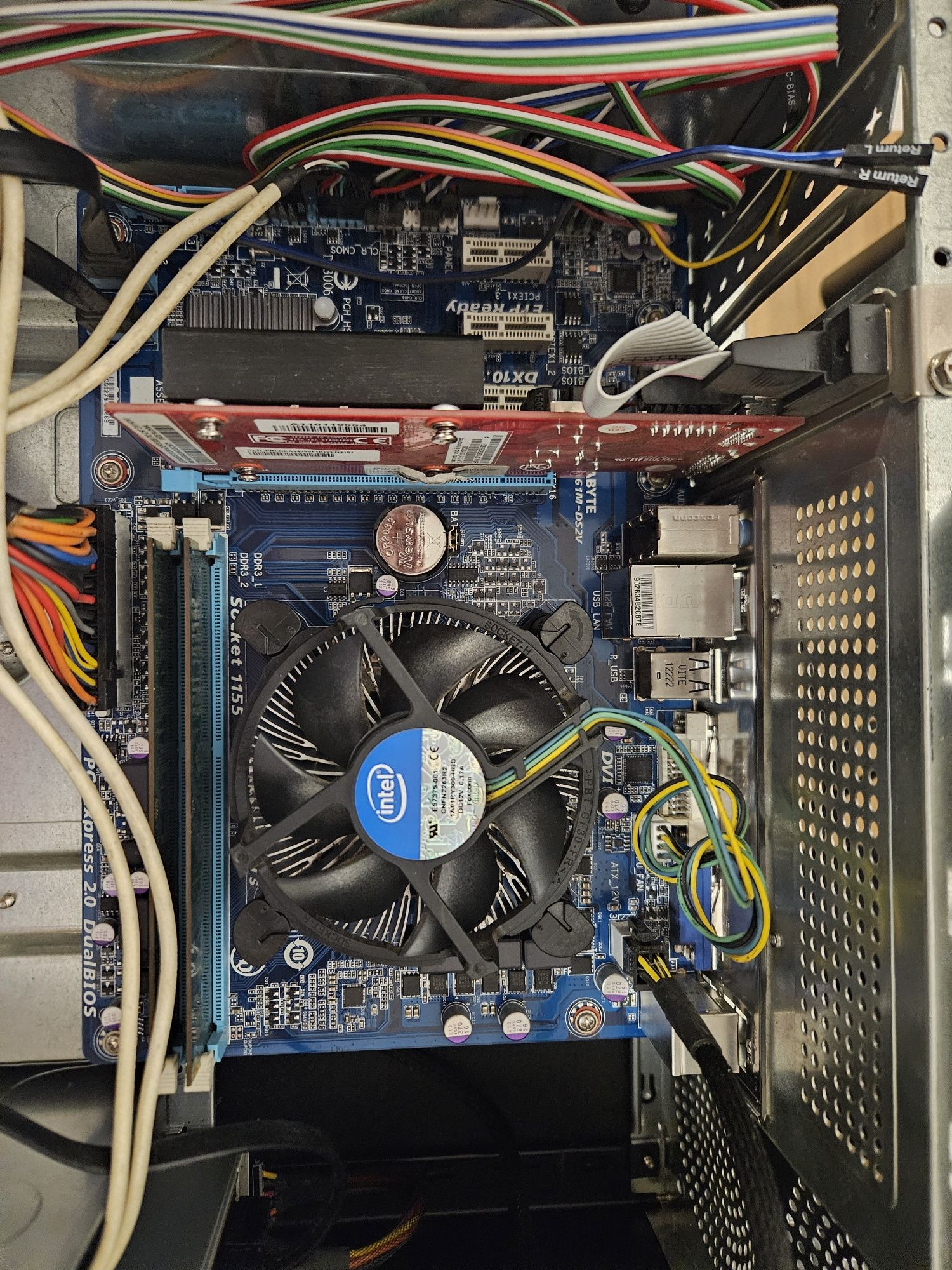 Komputer PC chiftec 600w g860 ssd geforce 8400gs 4gb biuro