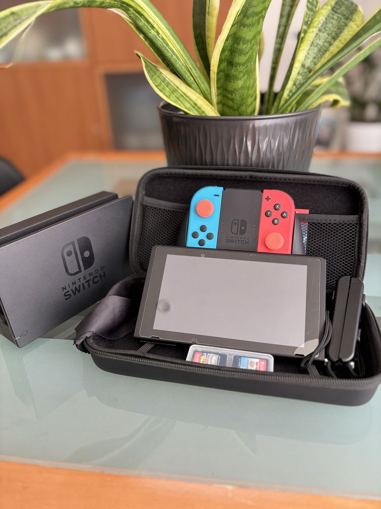 Nintendo Switch Completo + 4 Jogos Físicos