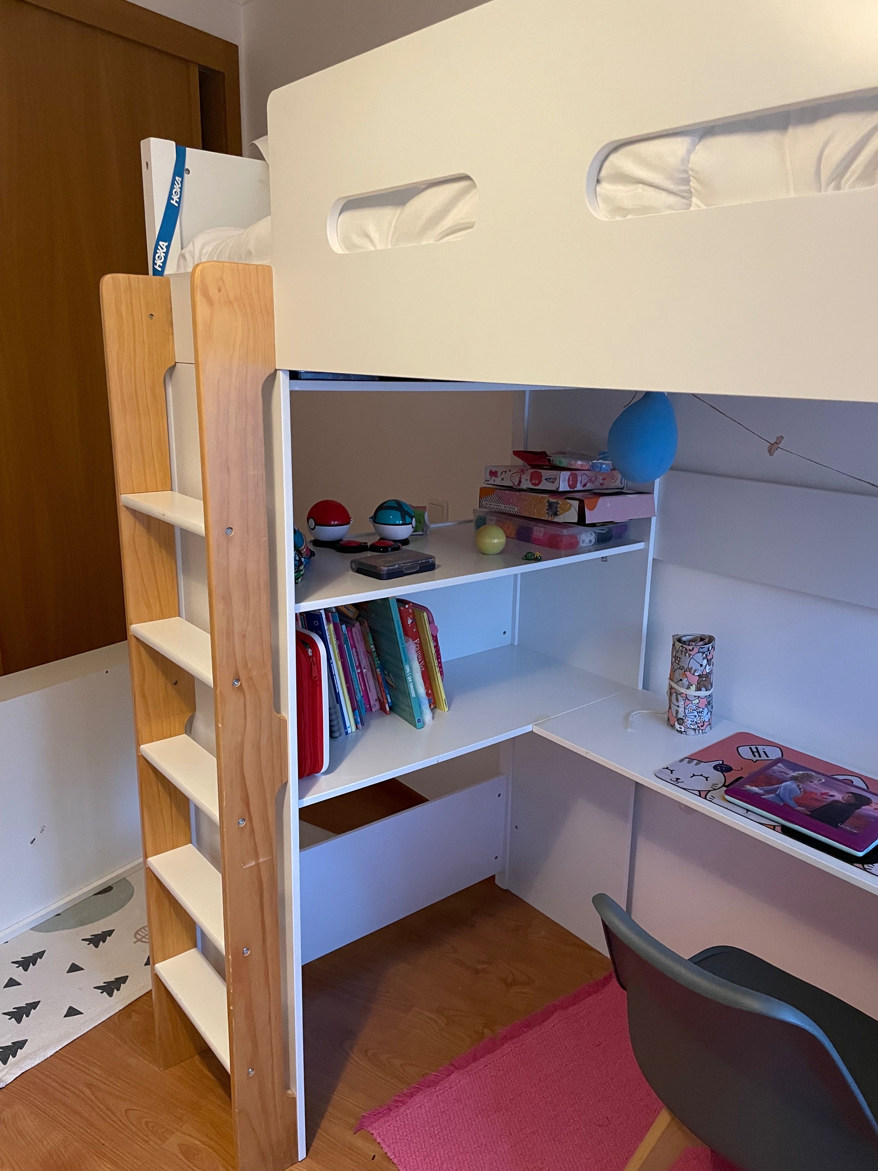 Cama com secretária + colchão