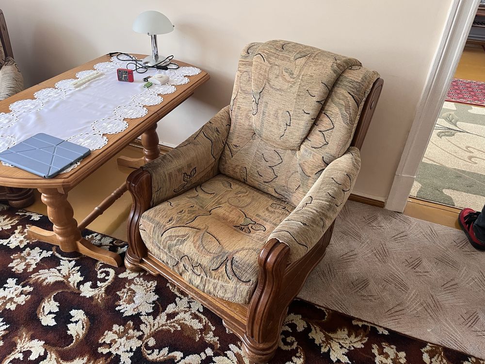 Zestaw wypoczynkowy dębowy - sofa rozkladana + dwa fotele