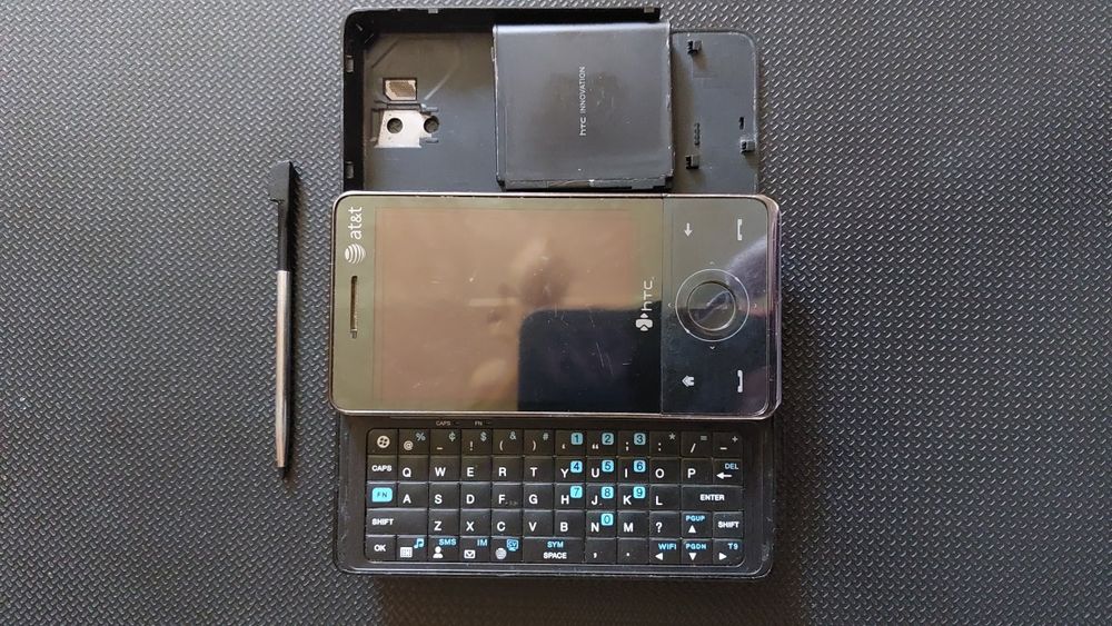 Смартфон HTC Touch Pro P4600