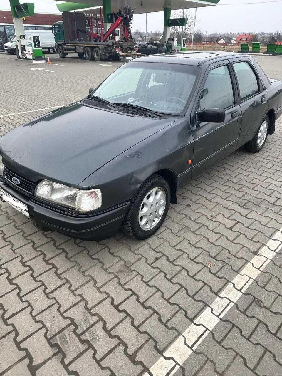 Ford Sierra 1992 р. 2.0 седан