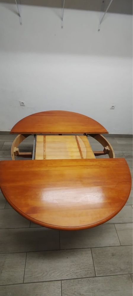 Vendo mesa em madeira maçiça pinho mel