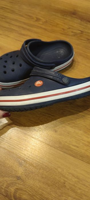 Продам crocs оригінальні