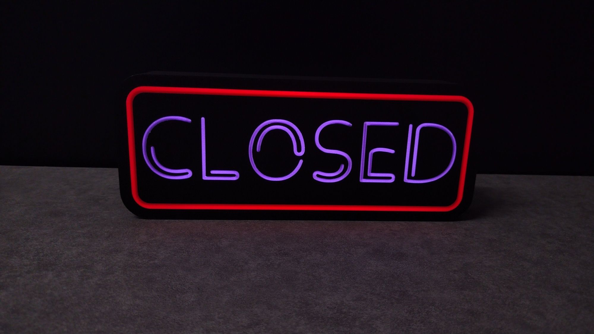 Lampka dekoracyjna nocna CLOSED Neon znak LED HIT