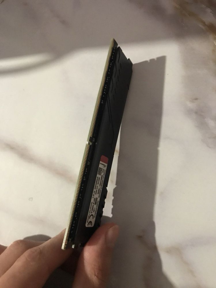Kingston Fury DDR4 16Gb 3200Mhz одна планка
