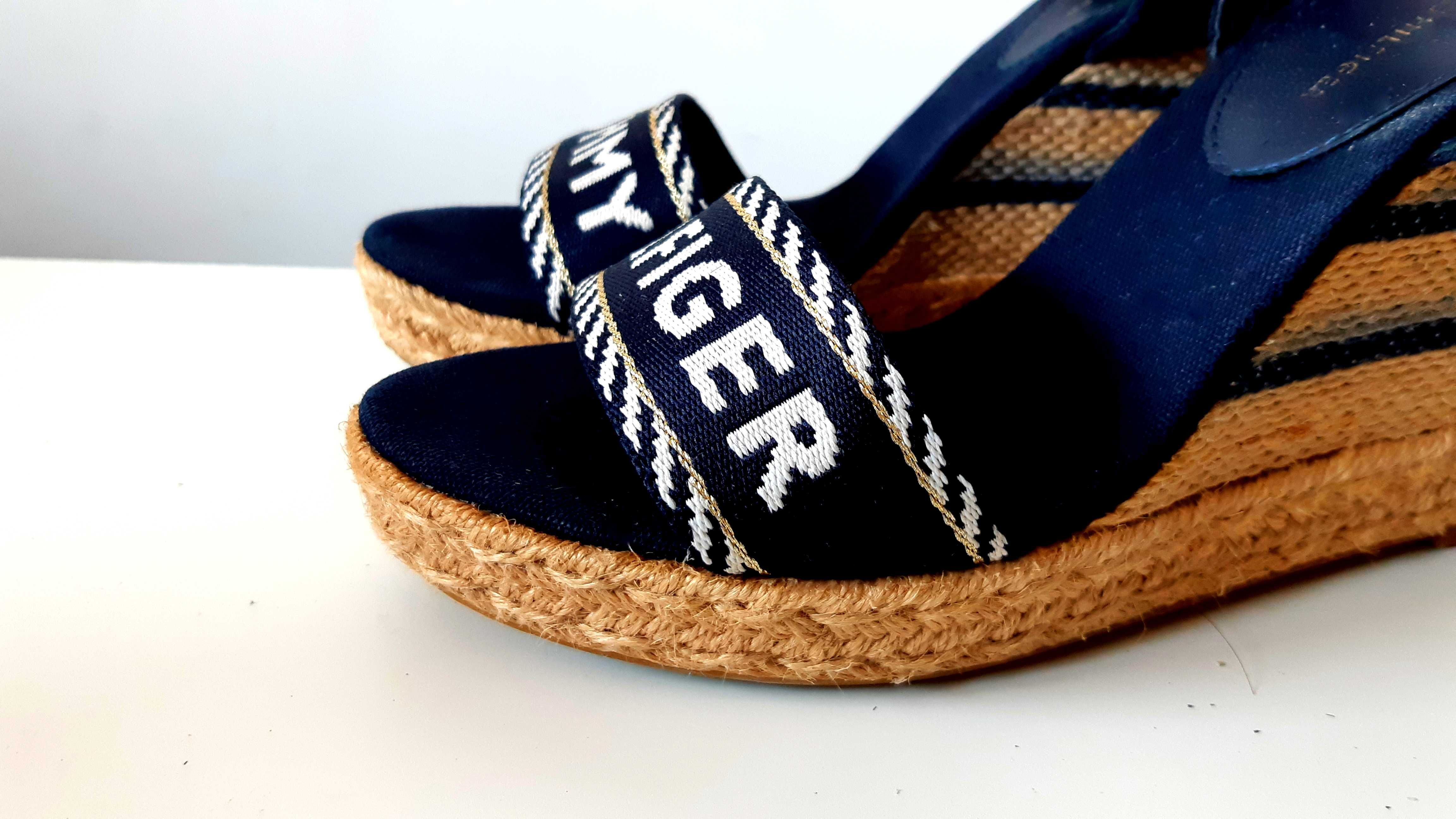 Tommy Hilfiger sandały na obcasie super warto modne