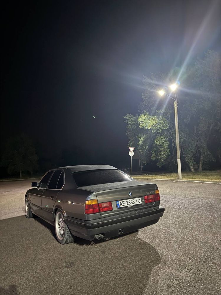 BMW E34 525