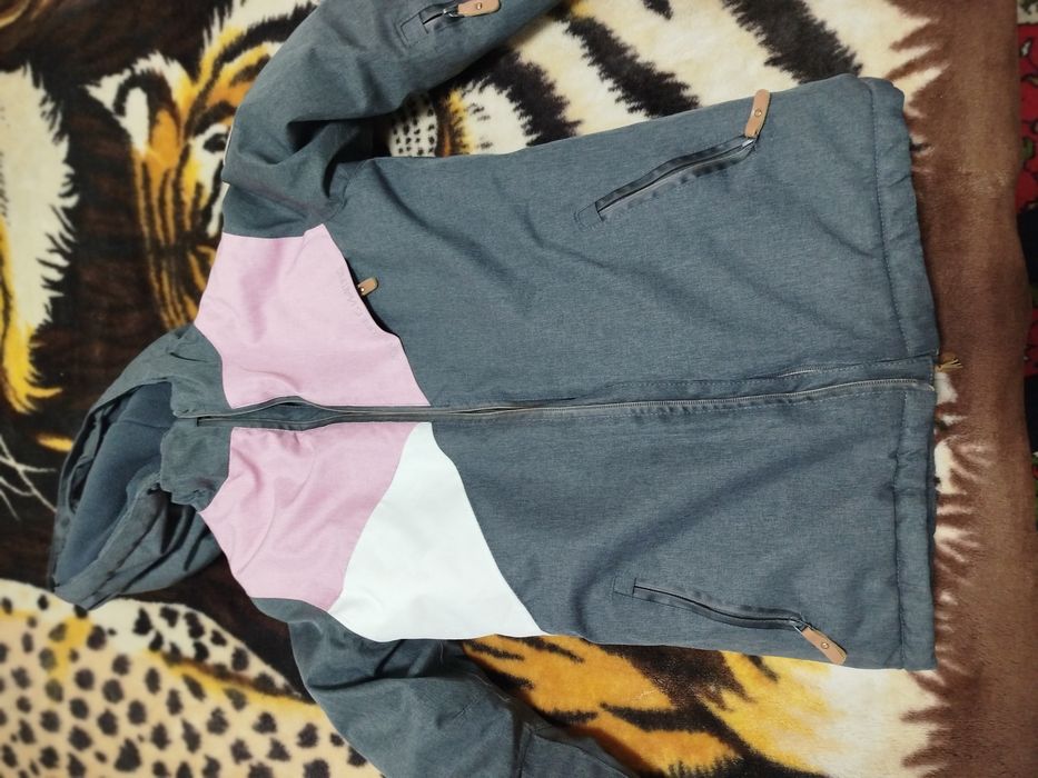 Прода детскую курточку