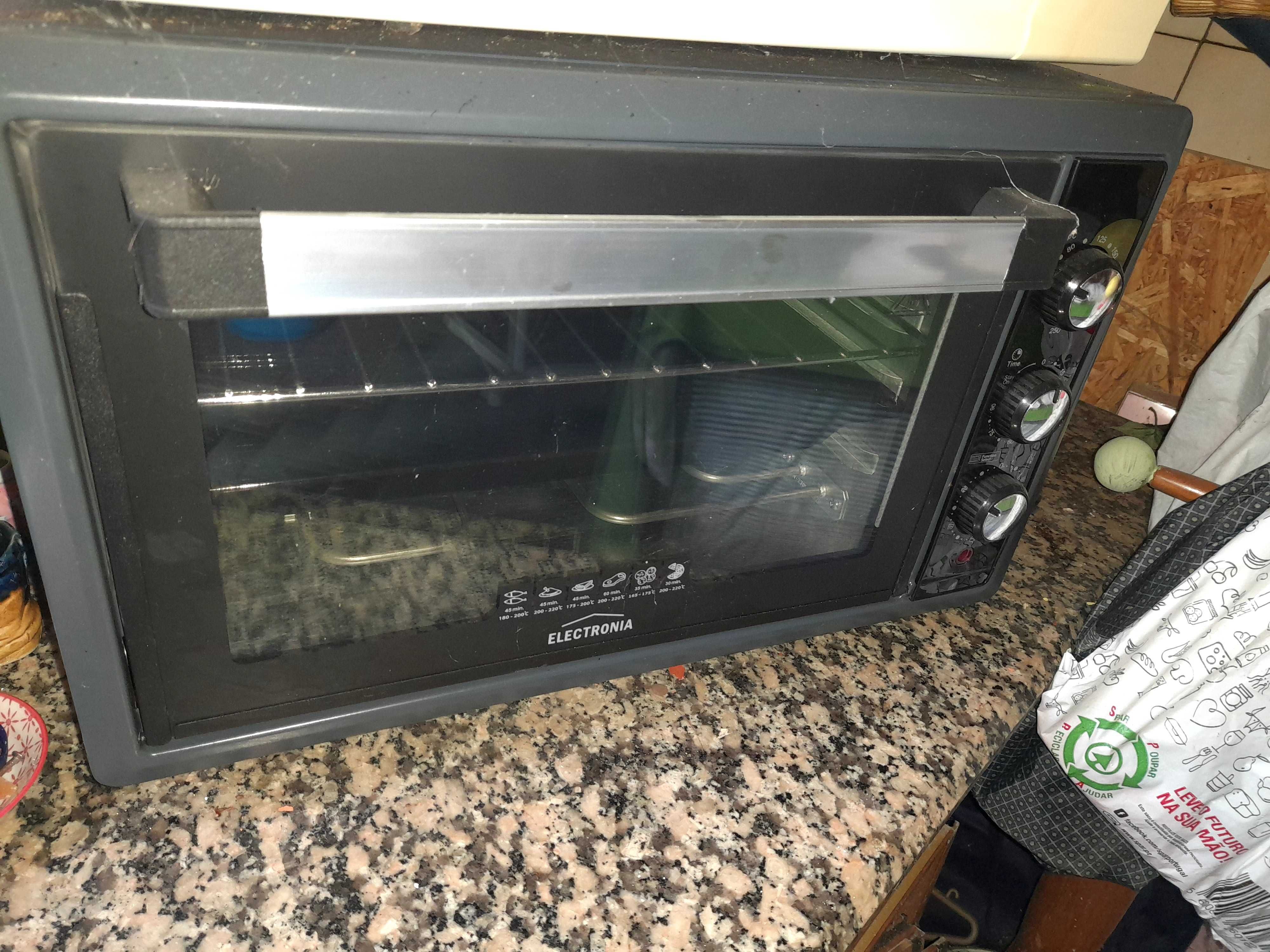 Forno eletrico electronia sem uso