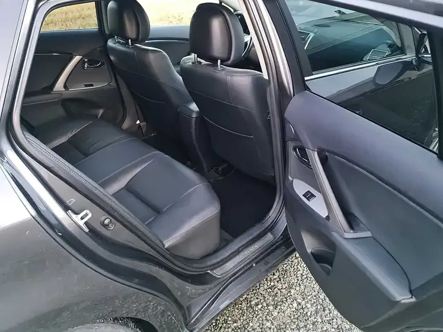 Toyota Avensis 2014