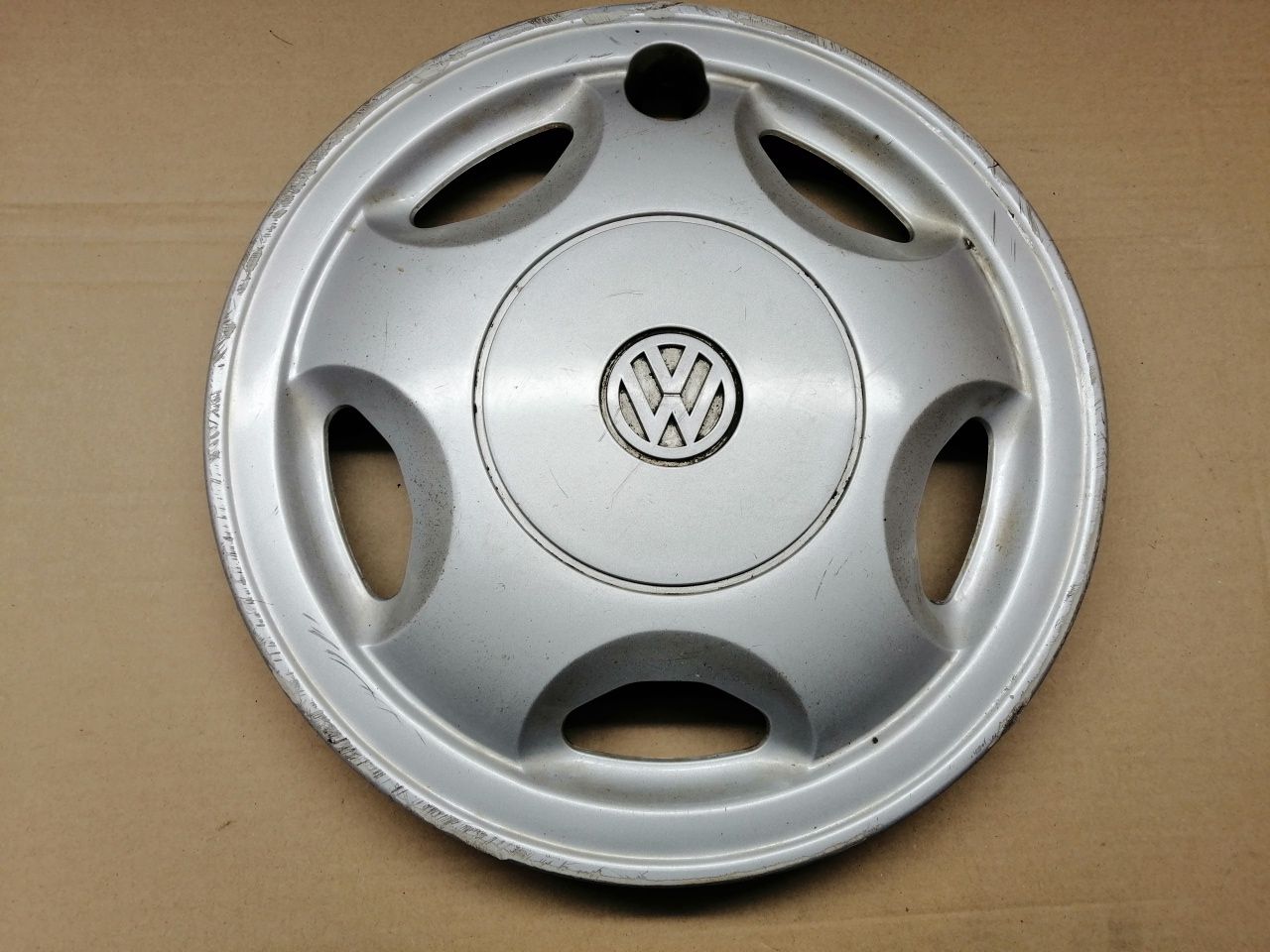 Kołpak 13 do VW POLO 87-93 rok. Jedna sztuka.